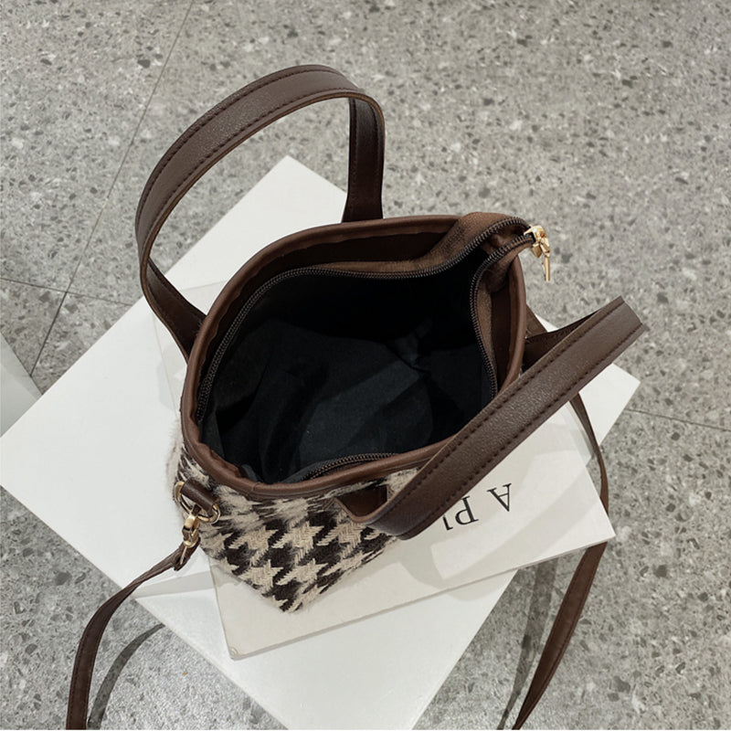 Fashionable Checkerboard Women Totes Bag